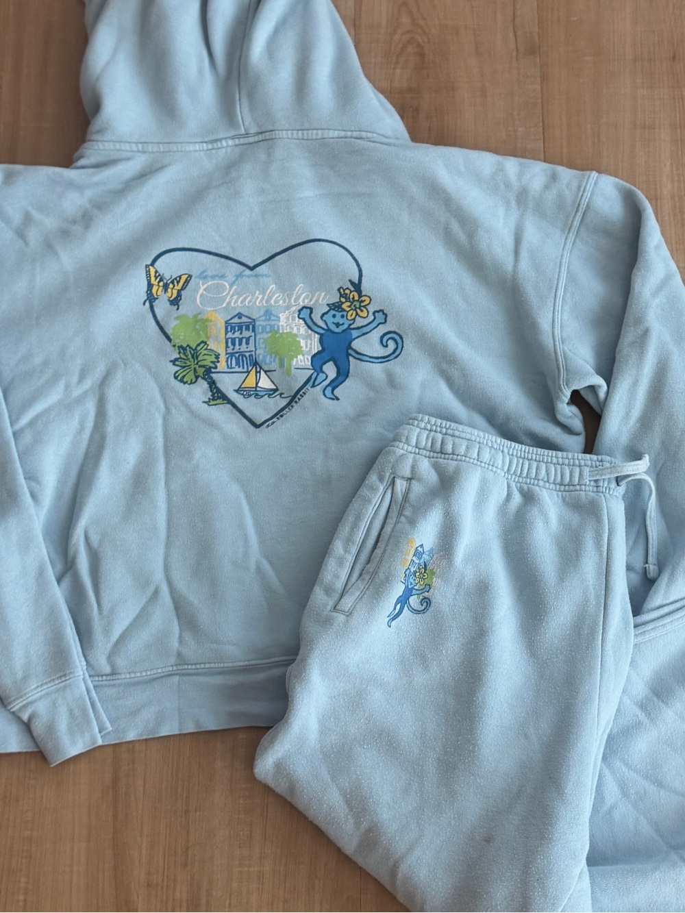 Roller Rabbit store exclusive sweat set - Picture 2 of 4